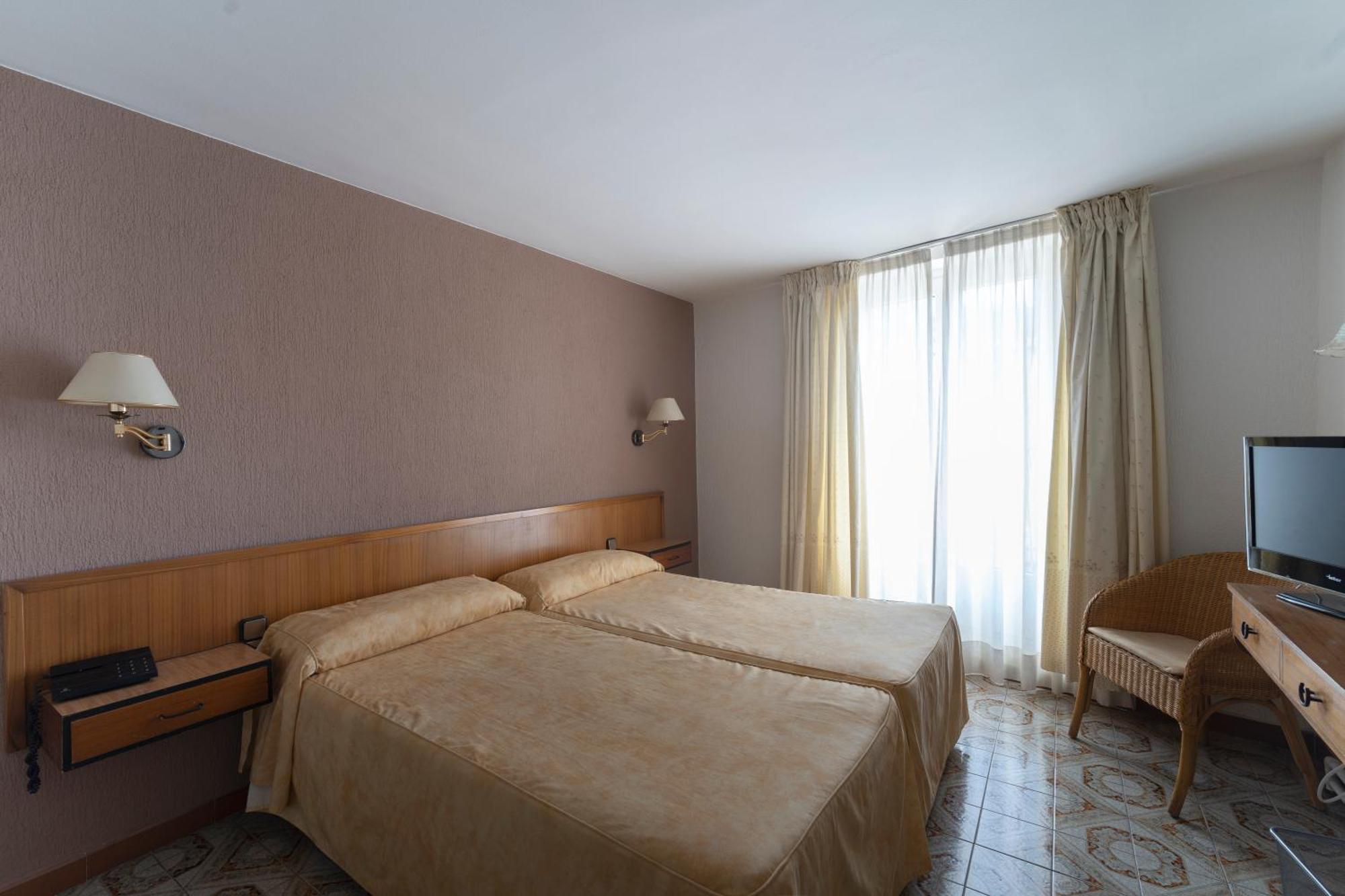 Hotel Tall De Conill Capellades Exterior photo